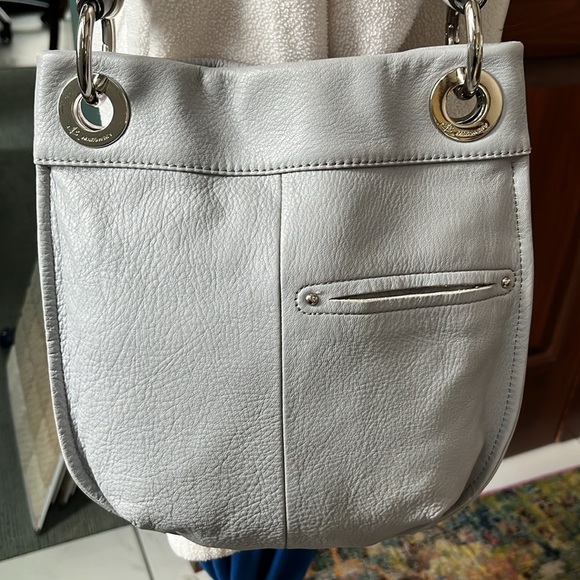 B. Makowsky  shoulder/Crossbody bag leather Light gray  Silvertone Hardware EUC - Picture 9 of 17